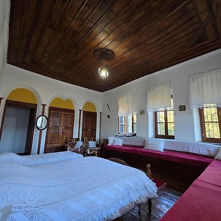 Traditional Guesthouse Permet Exterior photo