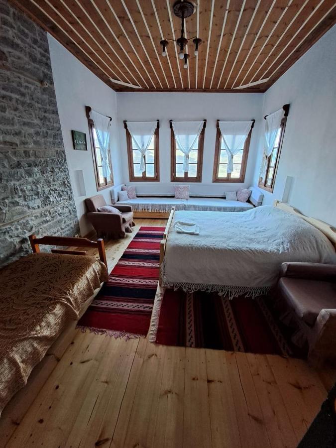 Traditional Guesthouse Permet Exterior photo